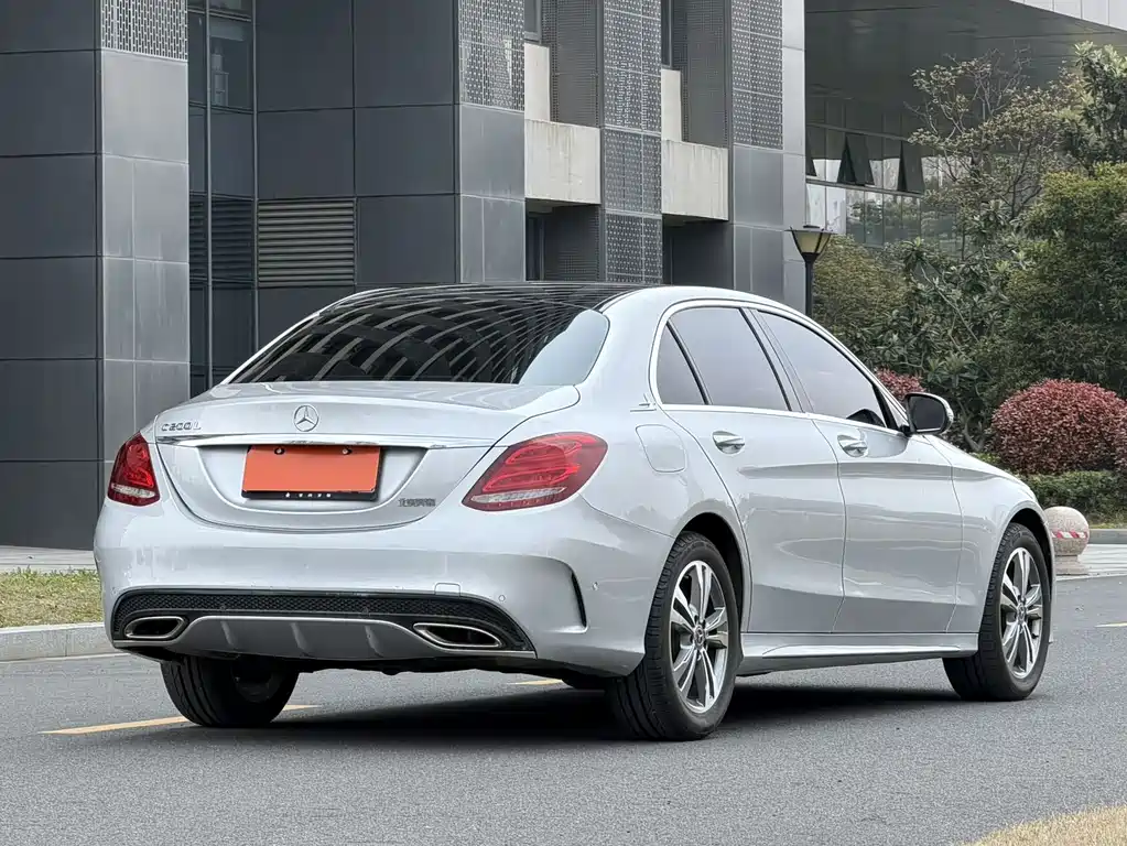 Mercedes-Benz C-Class — фото 7