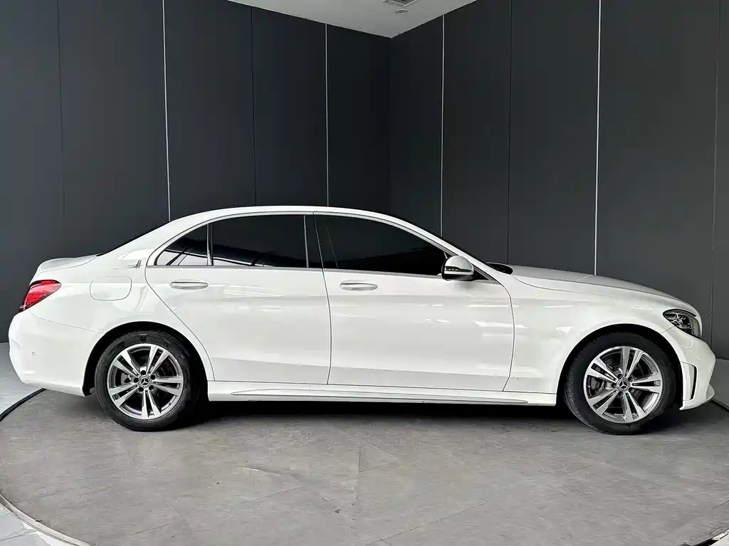 Mercedes-Benz C-Class — фото 4