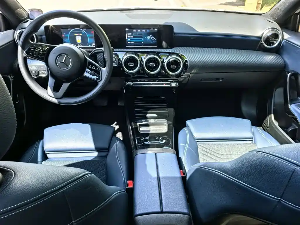 Mercedes-Benz A-Class — фото 10
