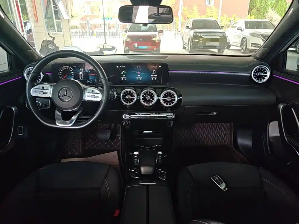 Mercedes-Benz A-Class — фото 10