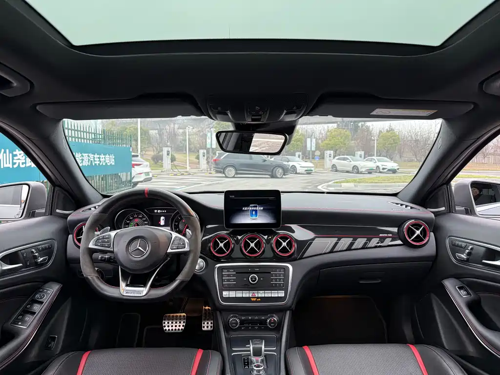 Mercedes-Benz GLA AMG — фото 9