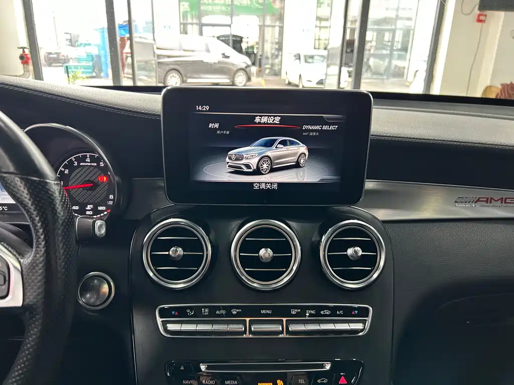 Mercedes-Benz GLC Coupe AMG — фото 13