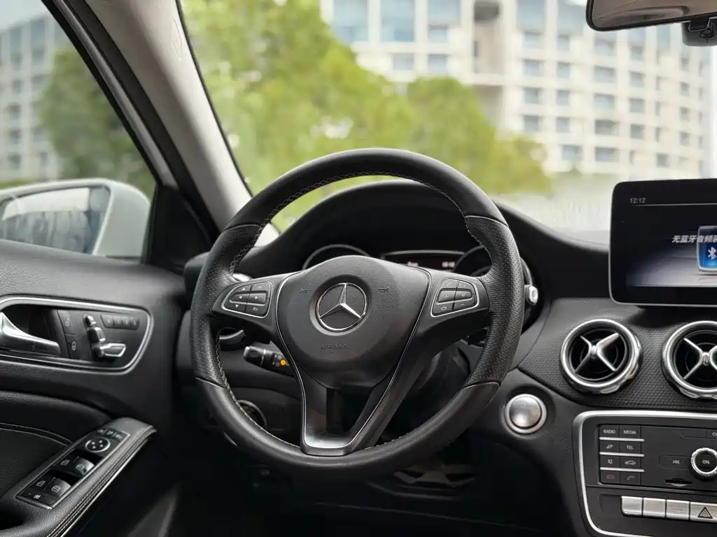 Mercedes-Benz GLA — фото 6