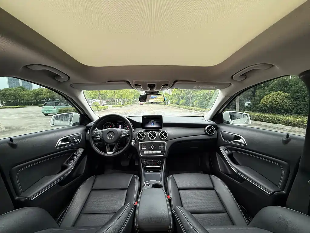 Mercedes-Benz GLA — фото 8