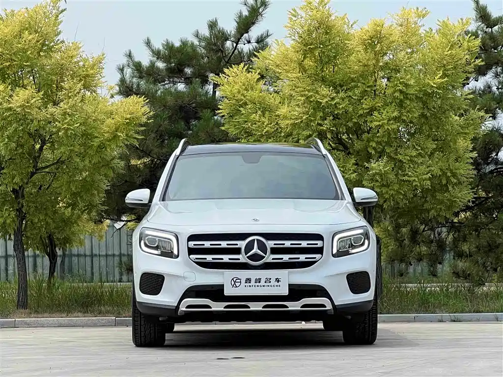 Mercedes-Benz GLB — фото 2