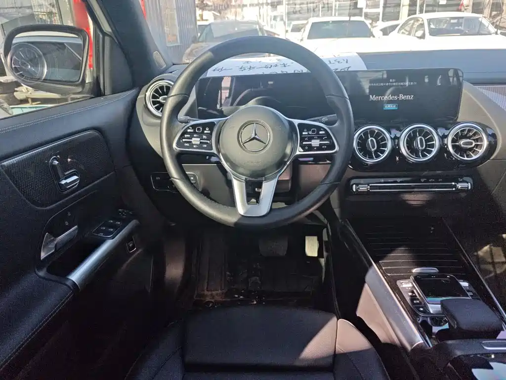 Mercedes-Benz GLA — фото 7
