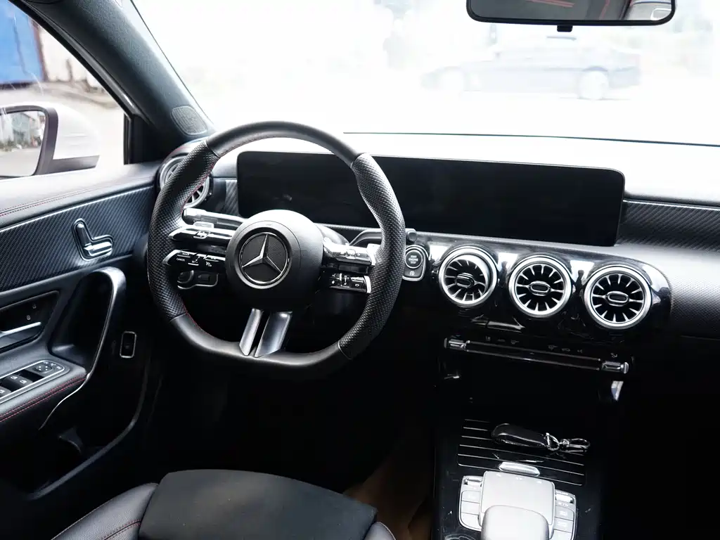 Mercedes-Benz A-Class — фото 13