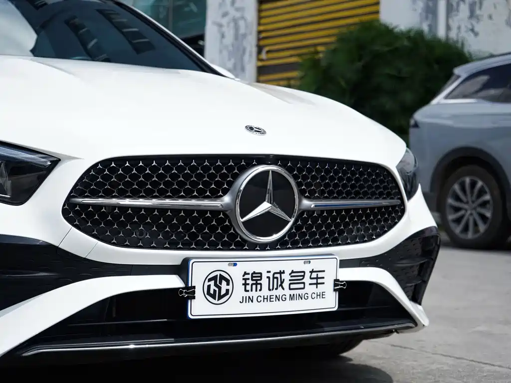 Mercedes-Benz A-Class — фото 10