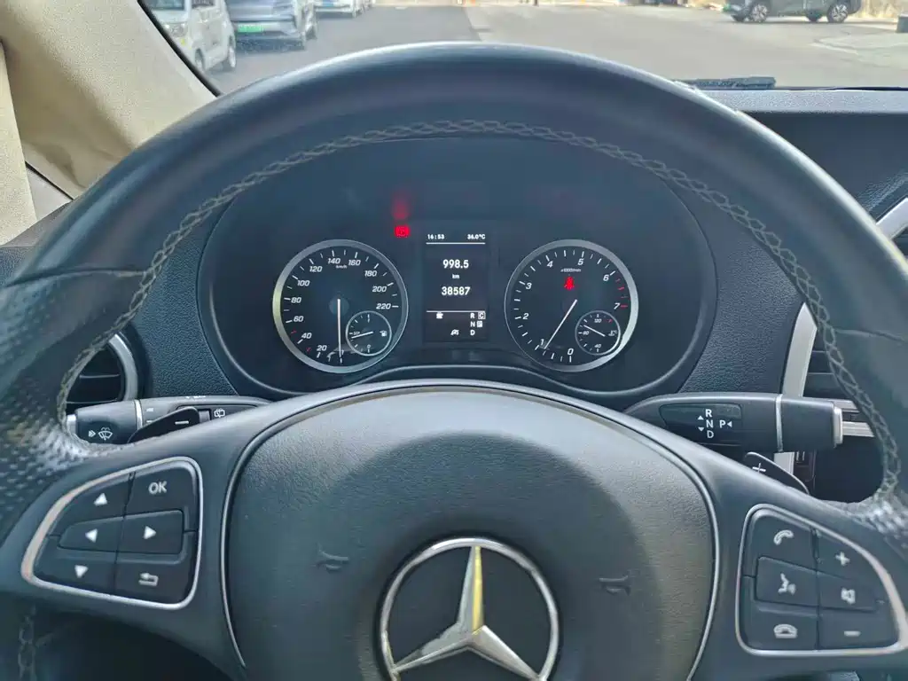 Mercedes-Benz Vito — фото 11