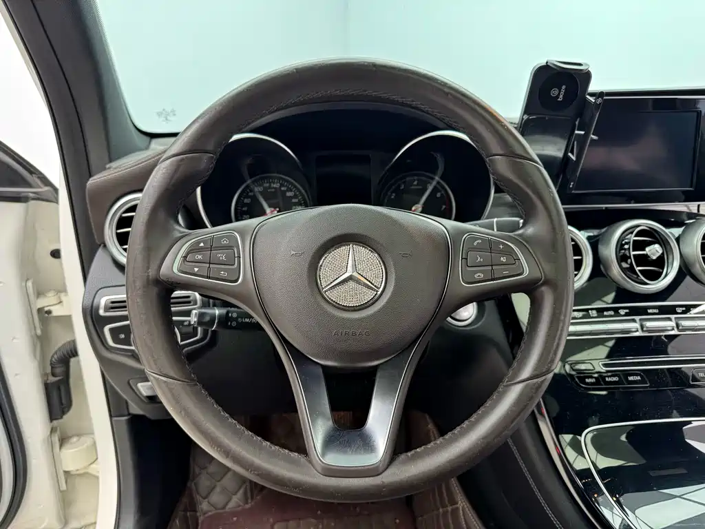 Mercedes-Benz GLC — фото 15