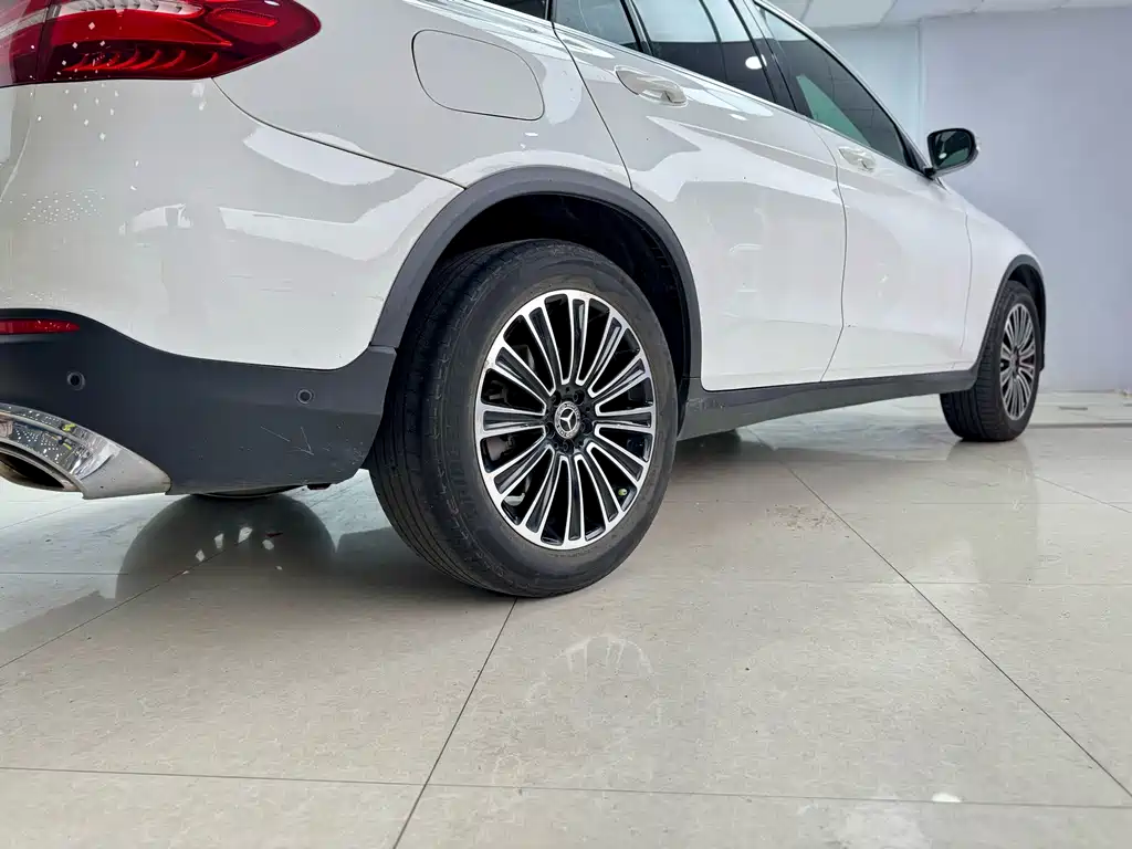 Mercedes-Benz GLC — фото 23