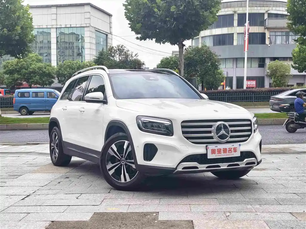 Mercedes-Benz GLB — фото 3