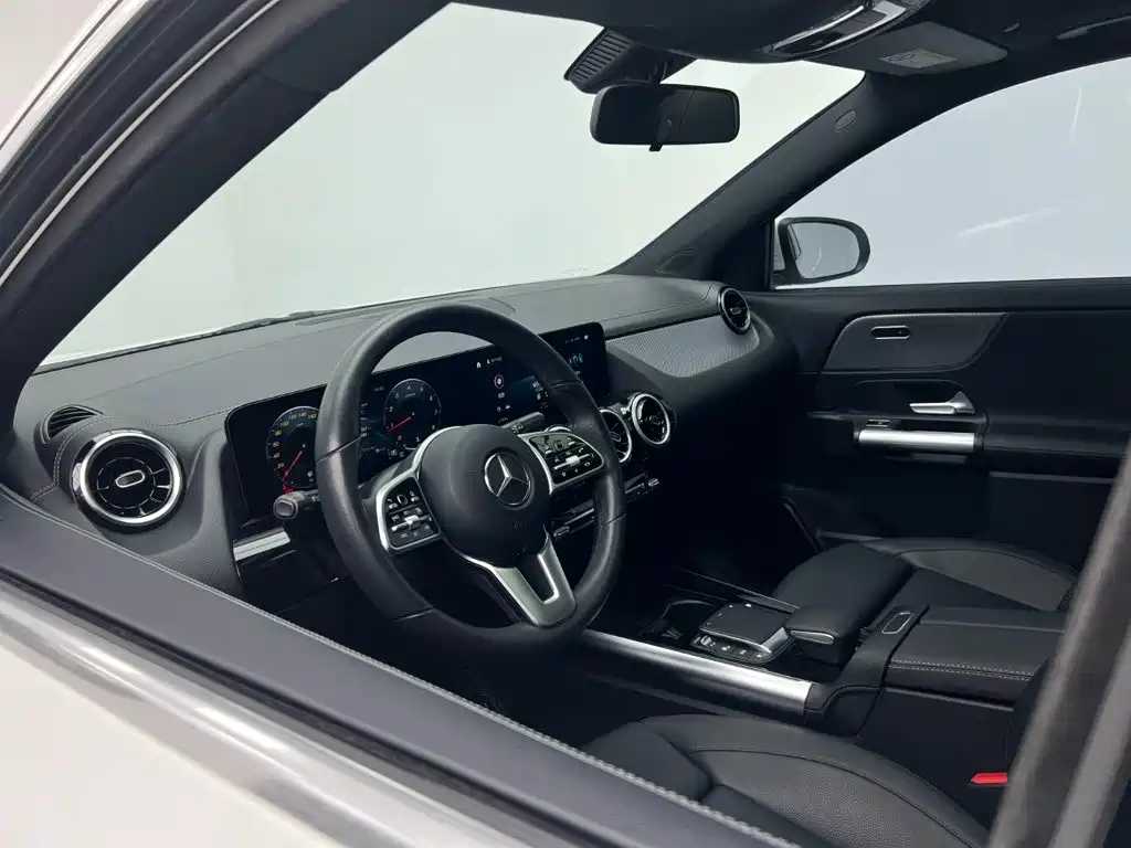 Mercedes-Benz GLA — фото 14