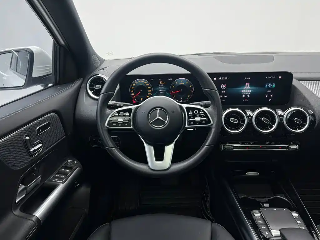 Mercedes-Benz GLA — фото 20