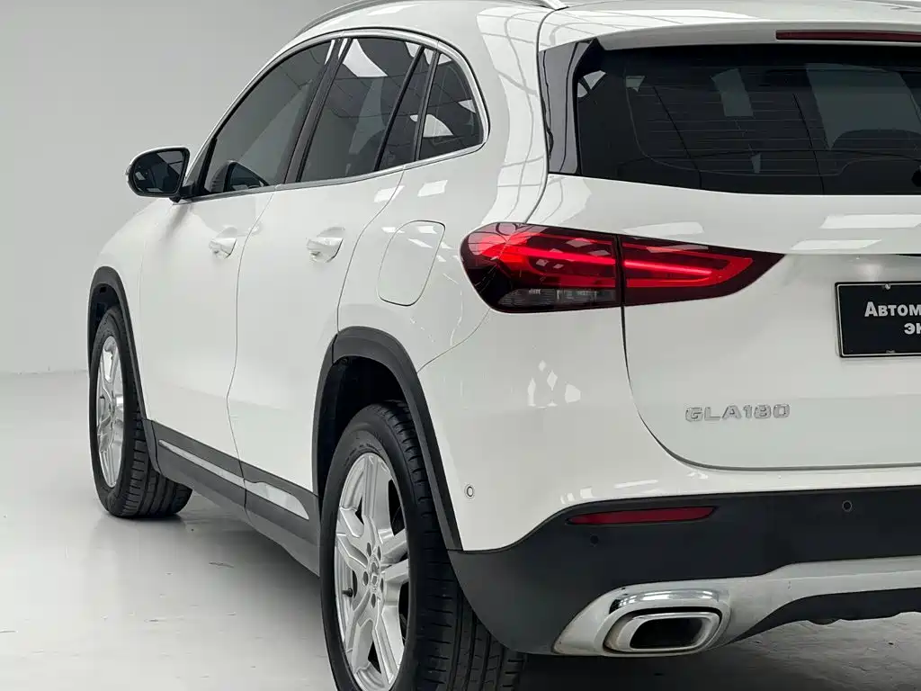 Mercedes-Benz GLA — фото 8