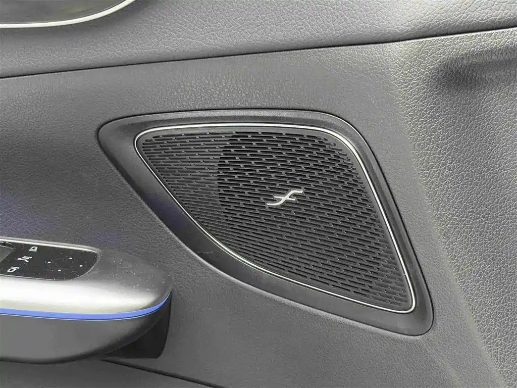 Mercedes-Benz C-Class New Energy — фото 17