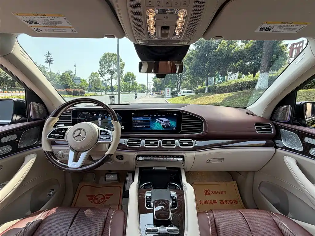 Mercedes-Benz GLS — фото 11