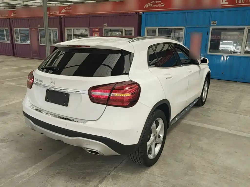 Mercedes-Benz GLA — фото 7