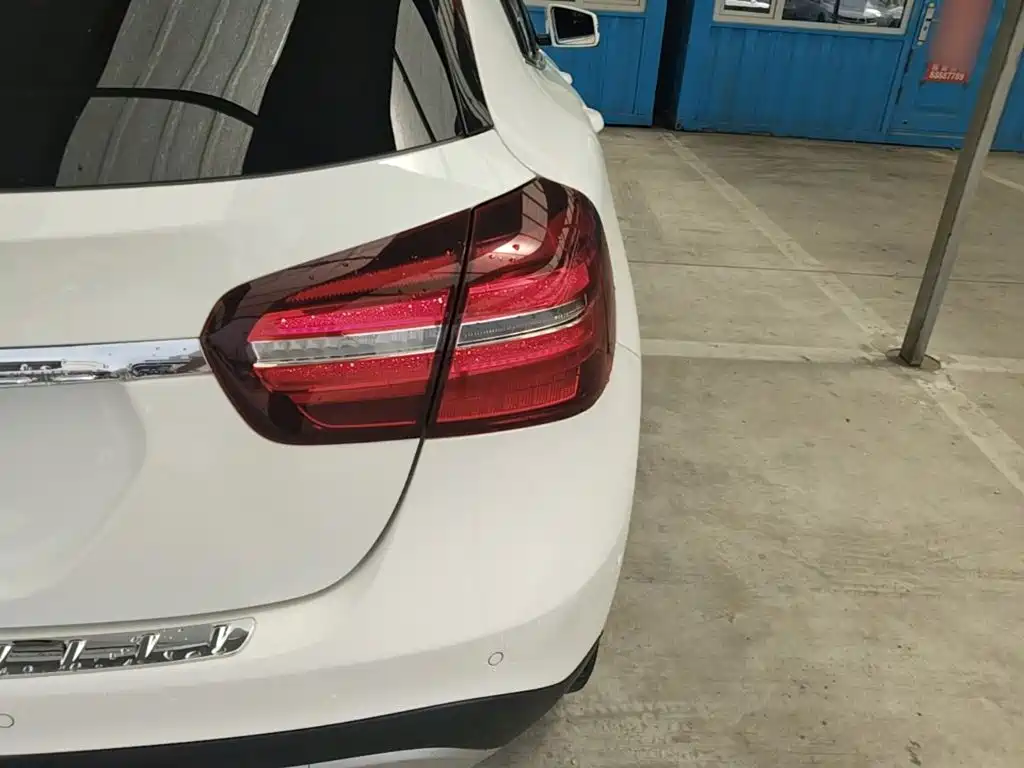 Mercedes-Benz GLA — фото 8