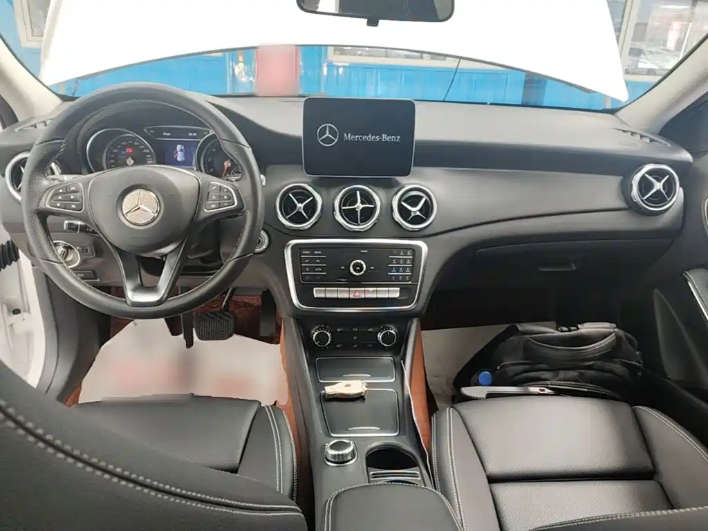 Mercedes-Benz GLA — фото 10