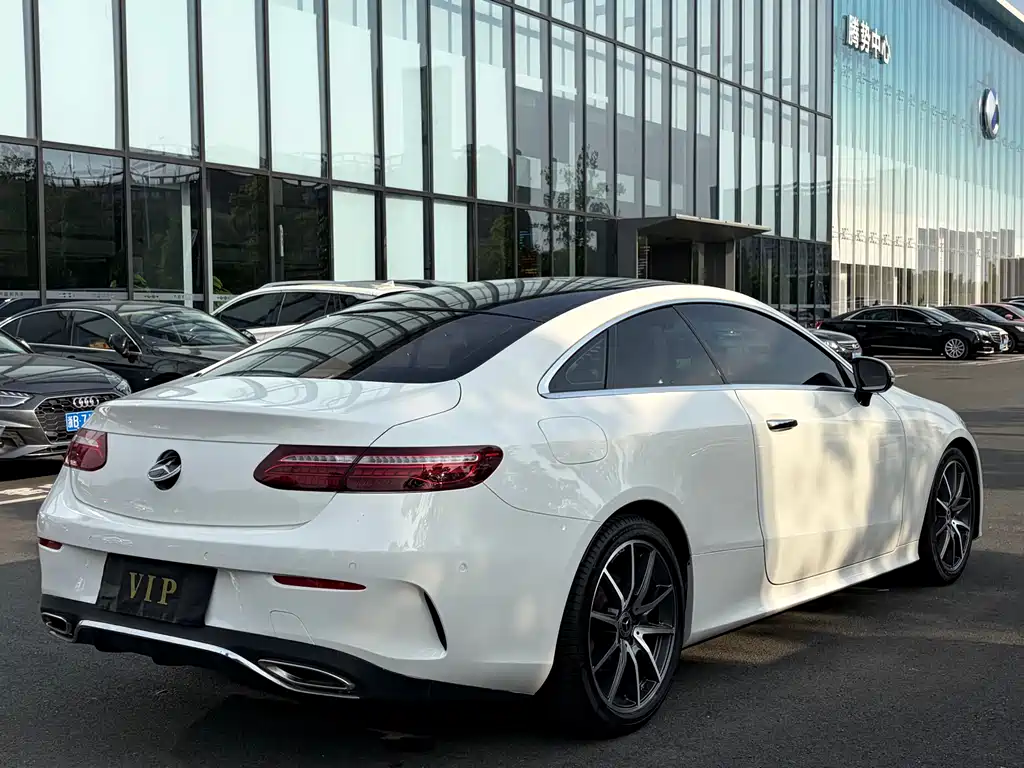 Mercedes-Benz E-Class (Import) — фото 17