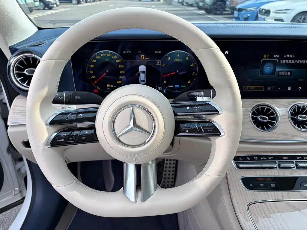Mercedes-Benz E-Class (Import) — фото 6