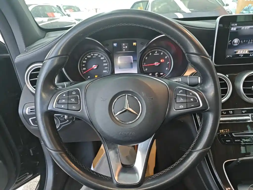 Mercedes-Benz GLC — фото 11