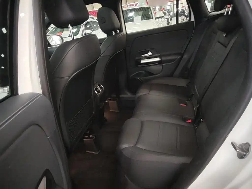 Mercedes-Benz GLA — фото 17