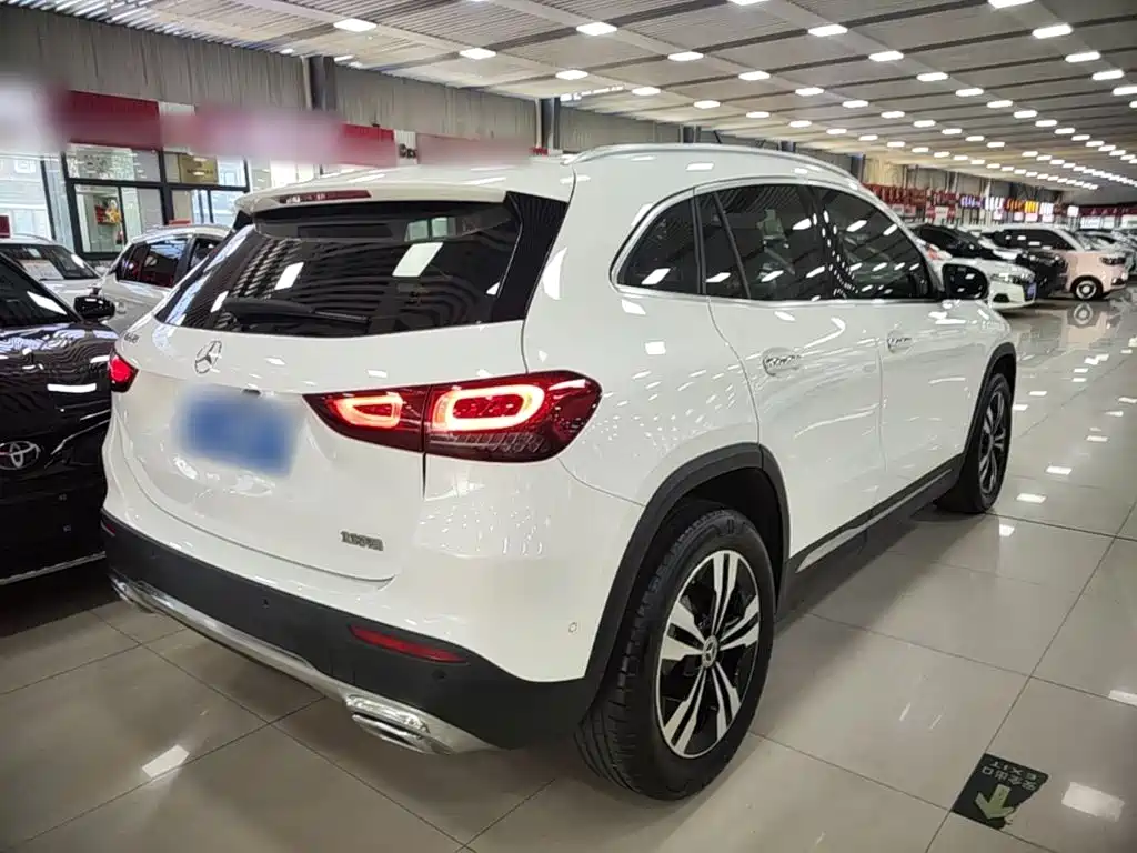 Mercedes-Benz GLA — фото 7