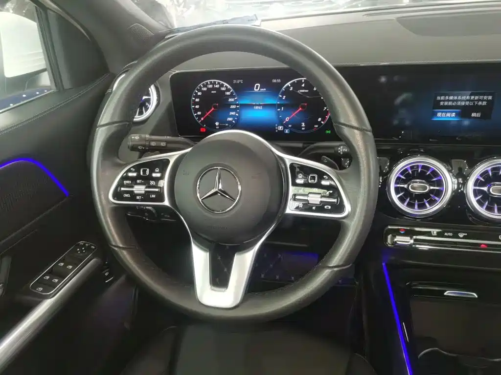 Mercedes-Benz GLA — фото 11