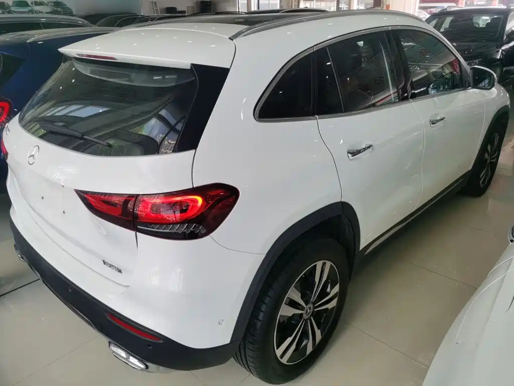 Mercedes-Benz GLA — фото 7