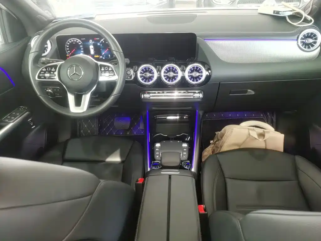 Mercedes-Benz GLA — фото 10