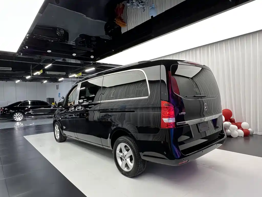 Mercedes-Benz Vito — фото 10