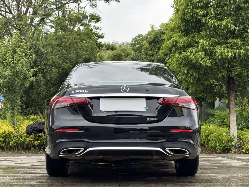 Mercedes-Benz E-Class — фото 5