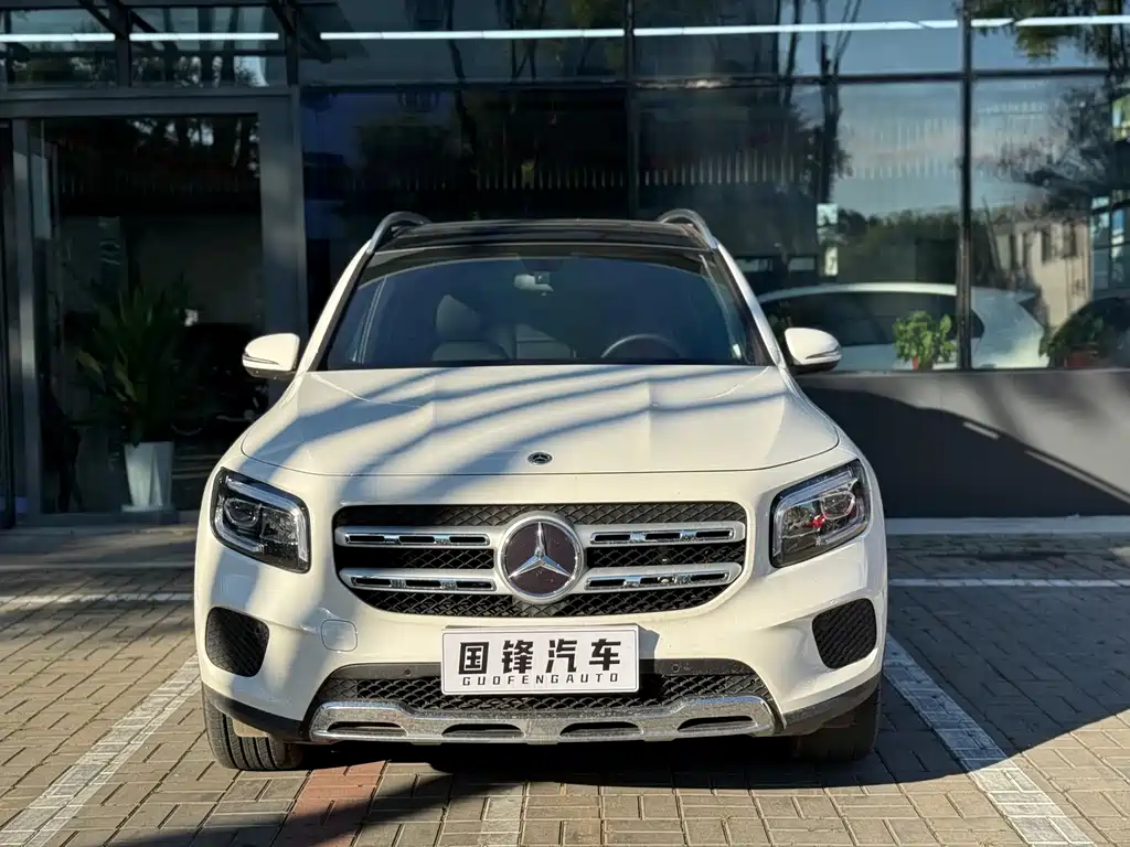 Mercedes-Benz GLB — фото 2