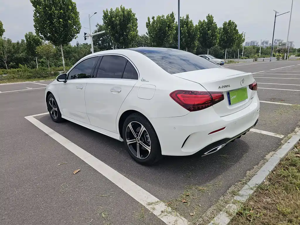 Mercedes-Benz A-Class — фото 10