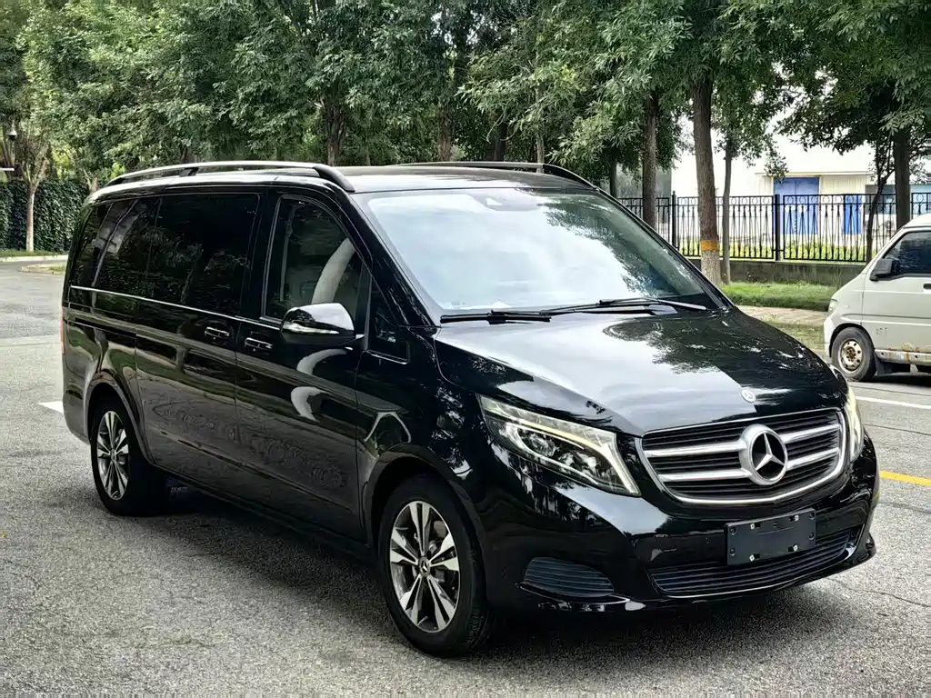 Mercedes-Benz V-Class — фото 2