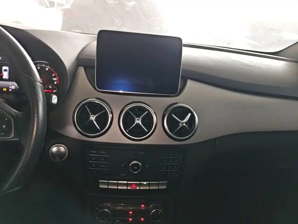 Mercedes-Benz B-Class — фото 13