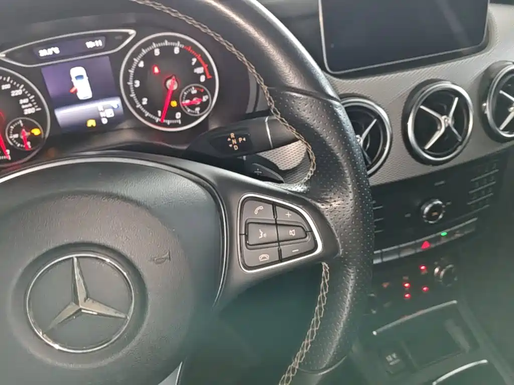 Mercedes-Benz B-Class — фото 14