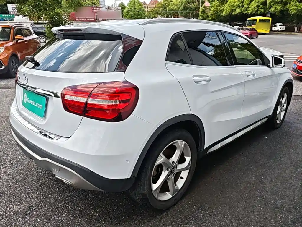 Mercedes-Benz GLA — фото 7