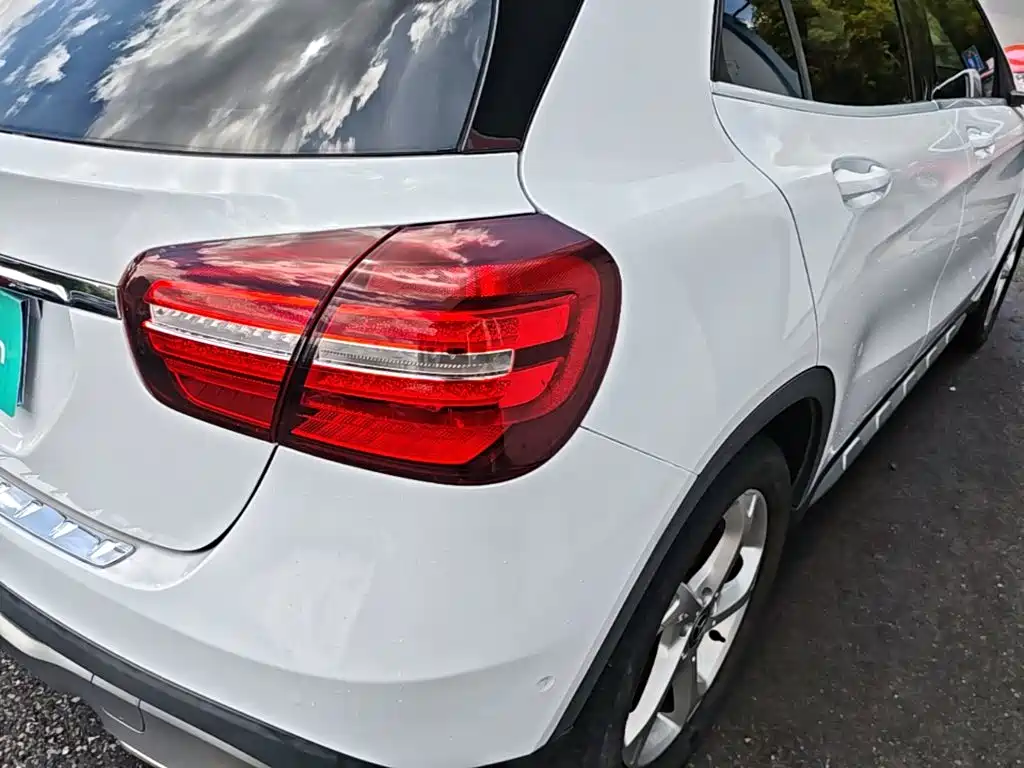 Mercedes-Benz GLA — фото 8