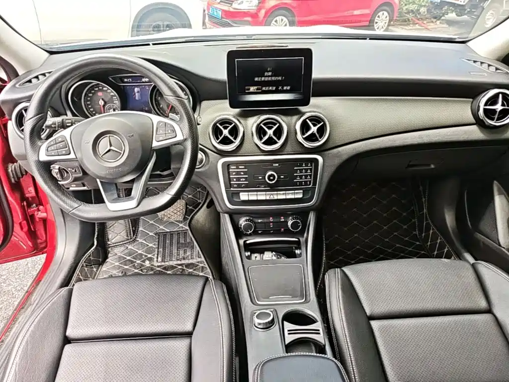 Mercedes-Benz GLA — фото 10
