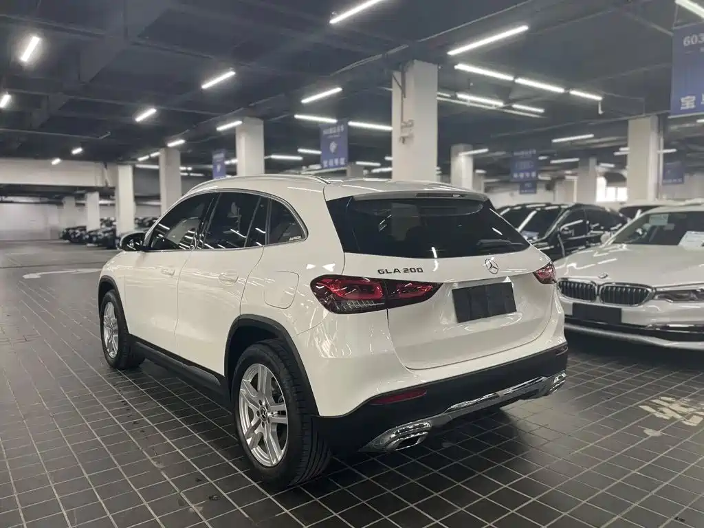 Mercedes-Benz GLA — фото 9