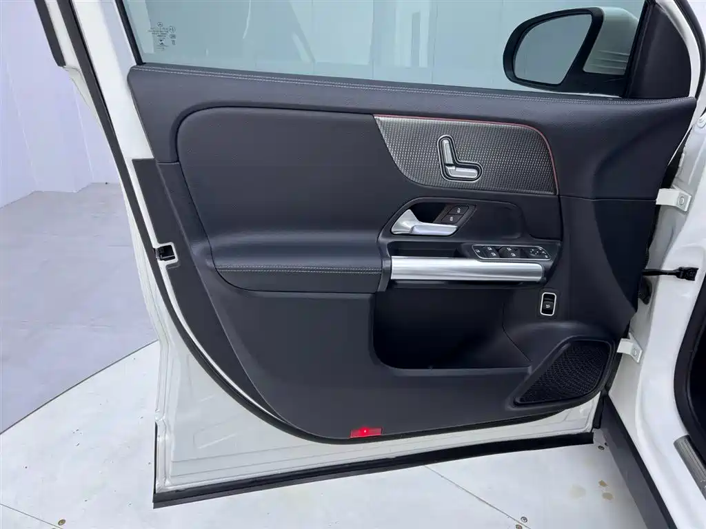 Mercedes-Benz GLA — фото 17