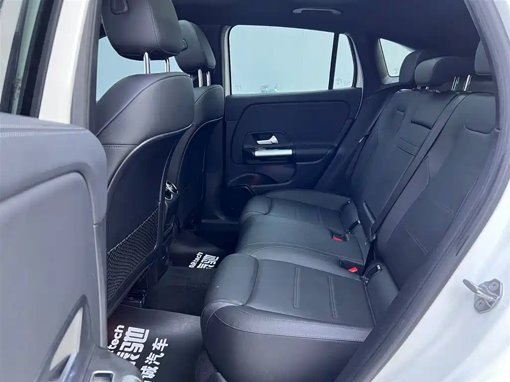 Mercedes-Benz GLA — фото 18