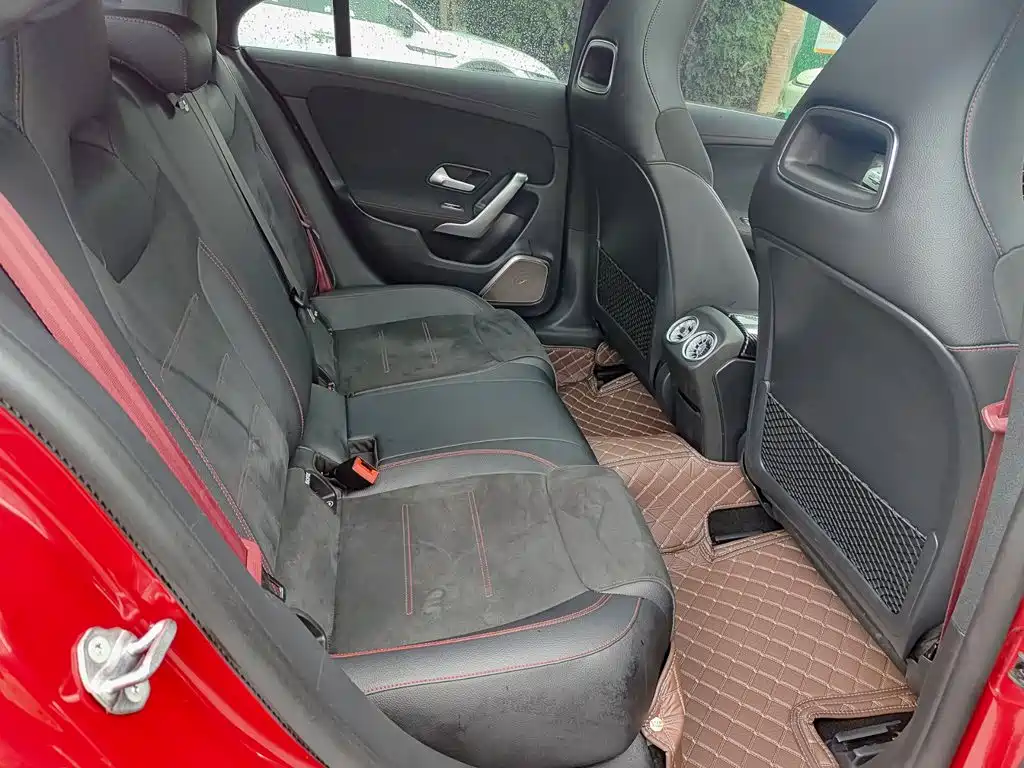 Mercedes-Benz CLA (Import) — фото 11