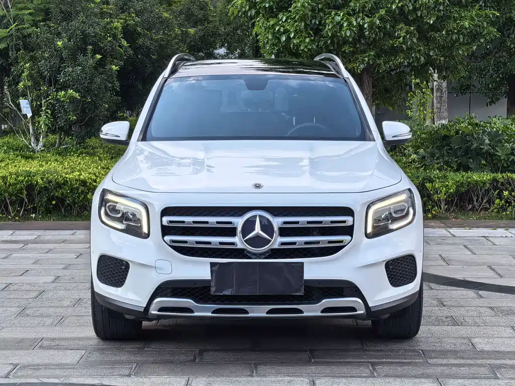 Mercedes-Benz GLB — фото 2