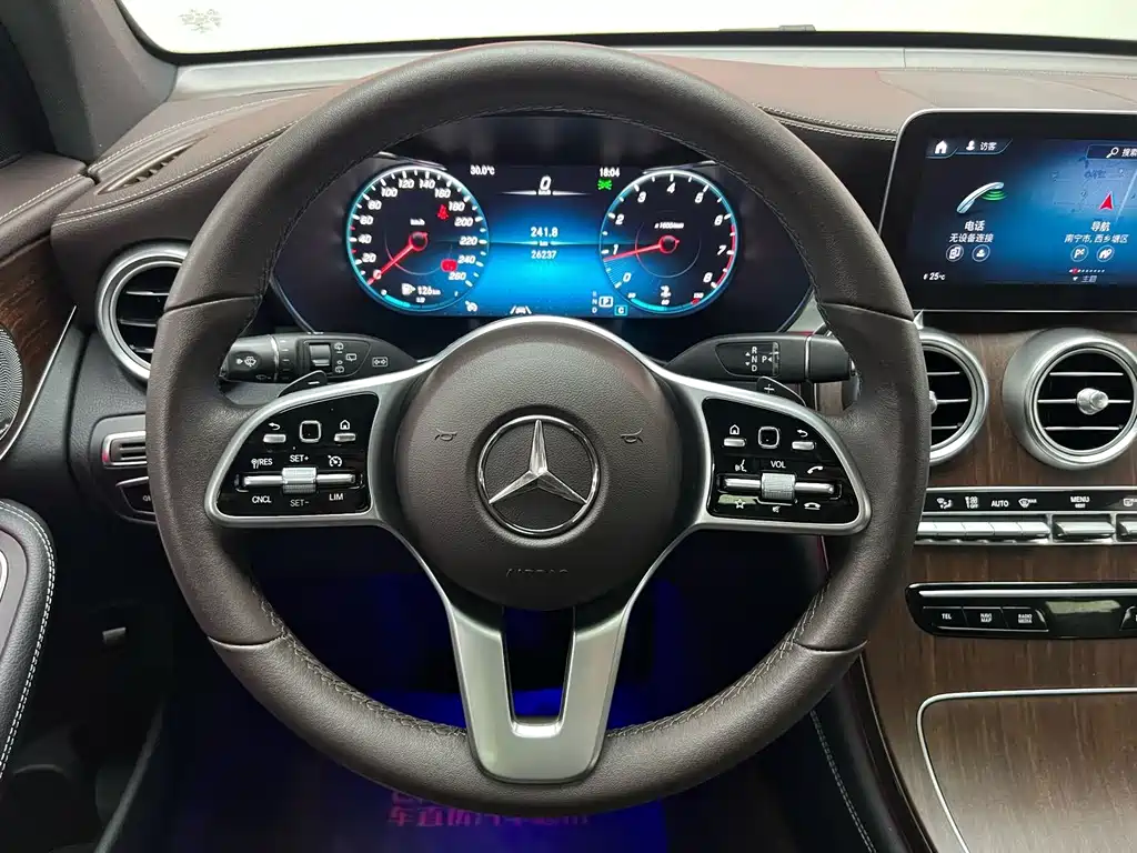 Mercedes-Benz GLC — фото 14