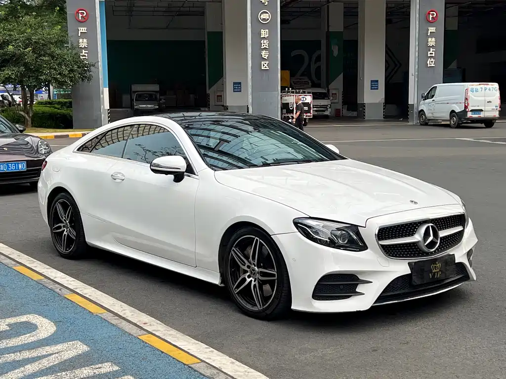 Mercedes-Benz E-Class (Import) — фото 3