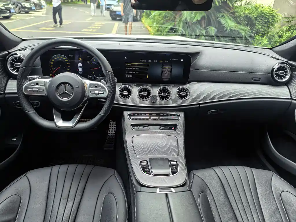 Mercedes-Benz CLS — фото 8